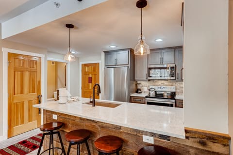 Kitchen with barstool seating