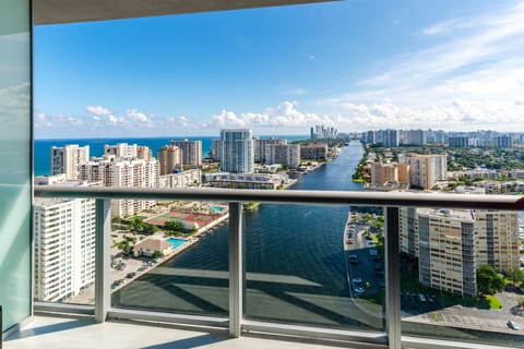 This is the view that you´ll have every single day when you wake up!
 Isn't breathtaking?