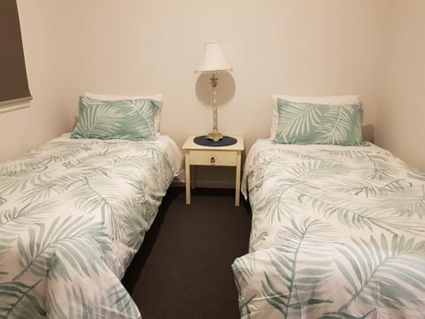 Bedroom 3 (Single beds)