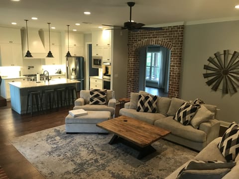 Kitchen / Living Room