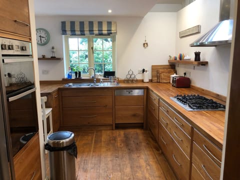 Hand-made kitchen with high-spec appliances