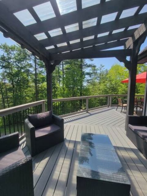 Covered area on the upper deck