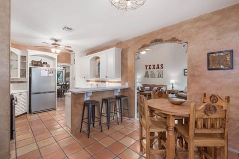 Gourmet cooks kitchen with 2 separate sinks, bar, fully stocked for your group! 