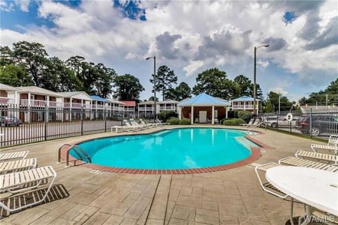 Secure gate access to the pool!
