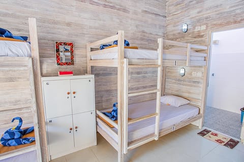 bunk bed room