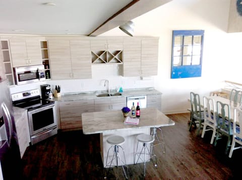 Great open kitchen with great lake views!