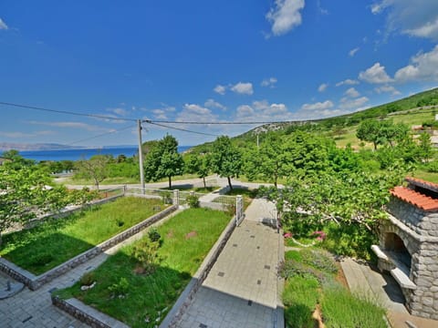 Vegetation, Property, Green, Sky, Real Estate, Grass, Garden, Botany, Residential Area, Architecture