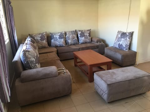 Beatiful House in a secure and secluded area 