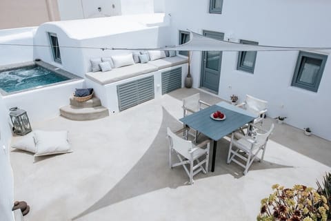 Private veranda with jacuzzi(not heated)