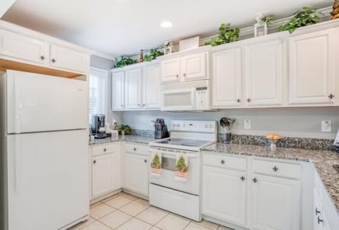 Fully equipped kitchen even for season’s chefs 