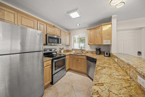 Fully equipped kitchen