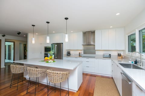 Spacious and well equipped kitchen