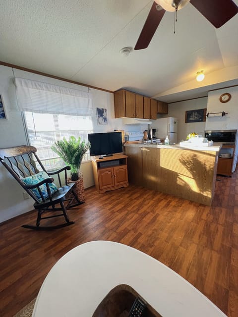 Great Hunting, Fishing  and Family Vacation Getaway Campground/ 
RV Resort in Tennessee