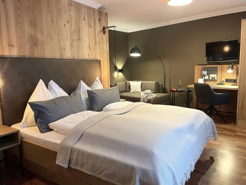 Dorfblick - moser-HOCHKÖNIG Genuss Wirtshaus Hotel Bed and Breakfast in Maria Alm