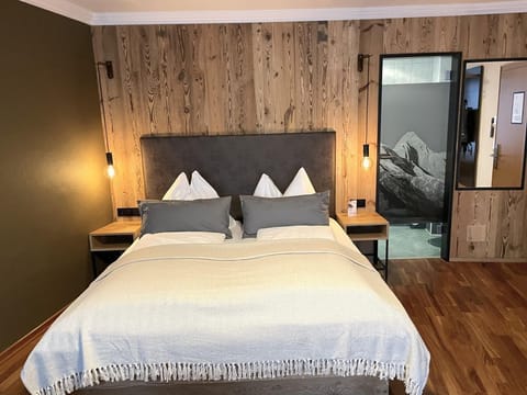 Dorfblick - moser-HOCHKÖNIG Genuss Wirtshaus Hotel Bed and Breakfast in Maria Alm