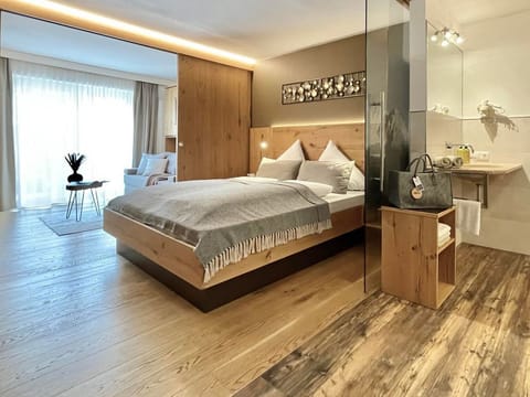 Juniorsuite Morgenstund - moser-Hochkönig Genuss Wirtshaus Hotel Bed and Breakfast in Maria Alm