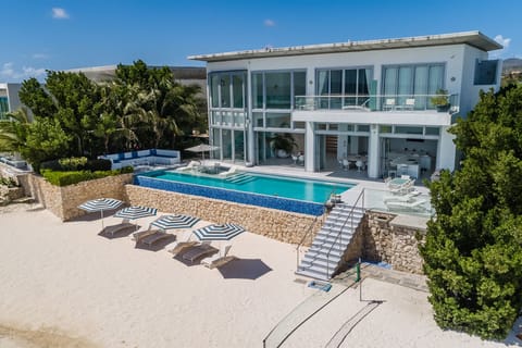 Breathtaking Luxury Villa
