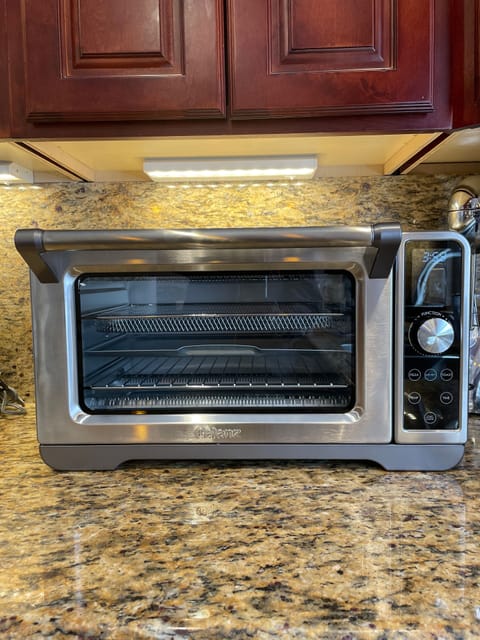 Air fryer toaster & oven. For guest who prefer not to use the microwave.