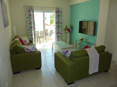 Lounge with Double Sofa Bed and 50 inch Smart TV