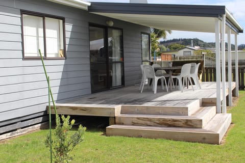Front of bach, undercover deck, fully fenced 