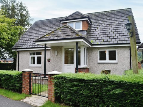 Lovely detached holiday property | Cressfield Villa, Ecclefechan, near Lockerbie