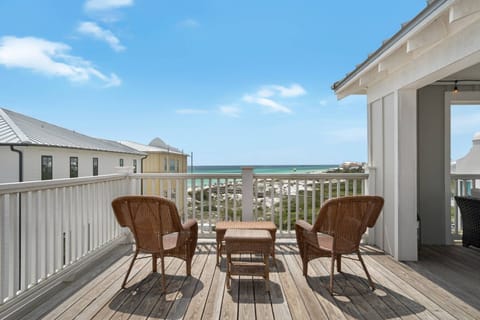 4th floor seating on the balcony with amazing gulf views