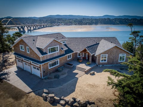 Puma Point Beach Vacation Rental, Waldport!