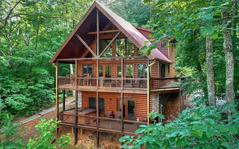 2420 sq ft Luxury tree house with a view 