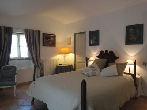 https://www.provence-holidays.com/