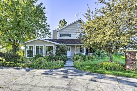 Parking | Driveway (8 Vehices)