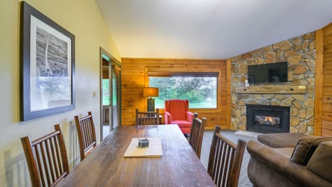 7077426f-c944-4e26-b308-c2cdbfba3ab0