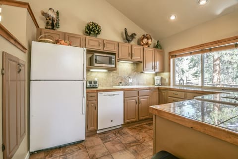 Fully equipped kitchen with lots of counter space