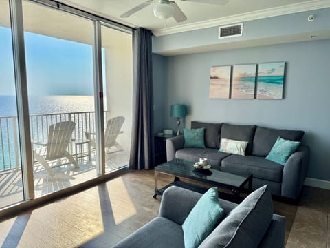 Gorgeous Views from the 17th floor!