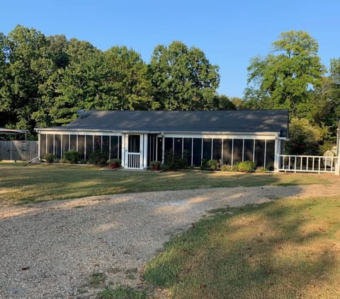 Sardis lake cabin located on lower lake