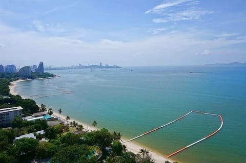 High Quality 3-Bed Apartment in Wongamat