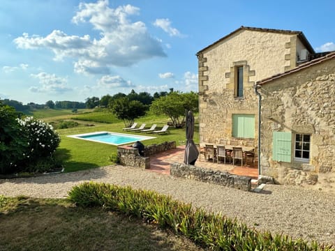 An introduction to our house, starting with a glimpse of the exterior & garden.