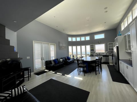 Family room(Kitchen, Dinner and Living room)