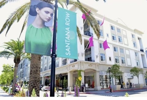 Santana Row... the Beverly Hills of Silicon Valley!