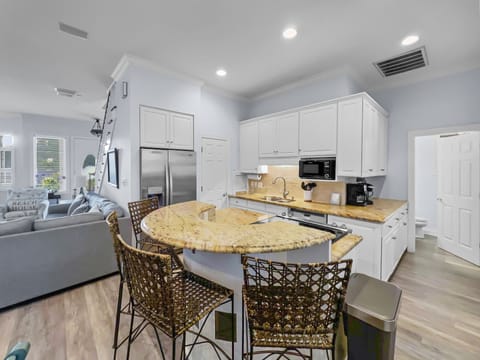 1st Floor | Kitchen Area