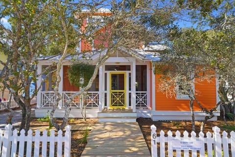 WELCOME TO O HAPPY DAY IN SEASIDE, FL!