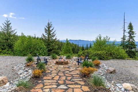 Scenic and private mountain views