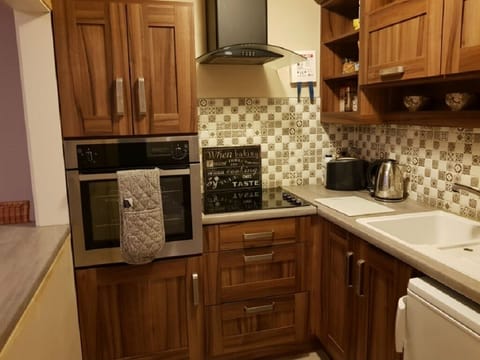 Torc Suite - Kitchenette