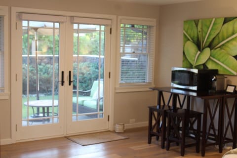 A covered lanai allows for drinks and meals outside any time of year.