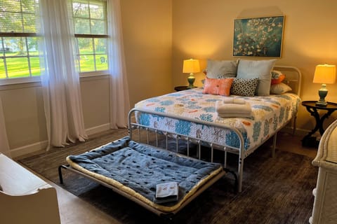 Sound machine, full-length mirror, and multiple comfortable pillows.