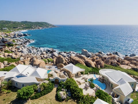 Dramatic Views await you at Water's Edge Villa