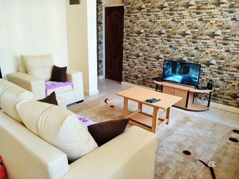 Spacious living room
