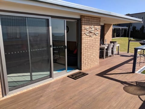 Deck - ideal for stargazing and socialising