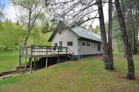 Homestead House is located on Drummond Lake