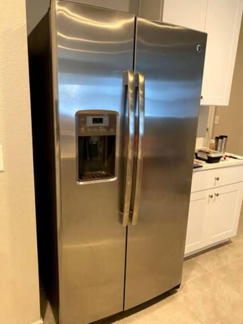 Full size refrigerator!