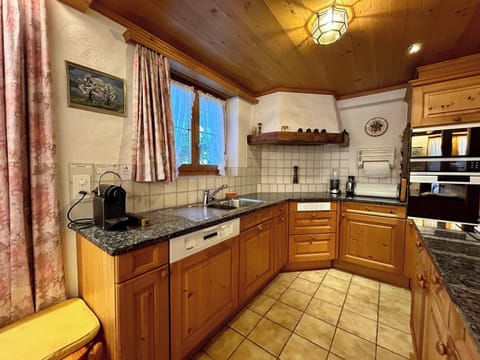 beautiful open kitchen with island bar 